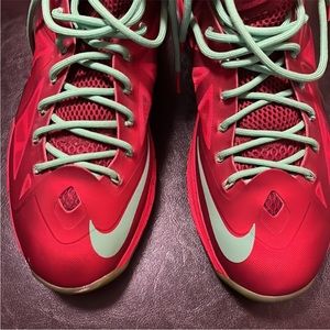 Preowned Nike Lebron James 10X Christmas University Red Lace Green Size 14 Men